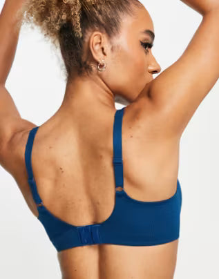 Nike Training Alate Coverage Dri-FIT Light Support Sports Bra, L(A-B) cup