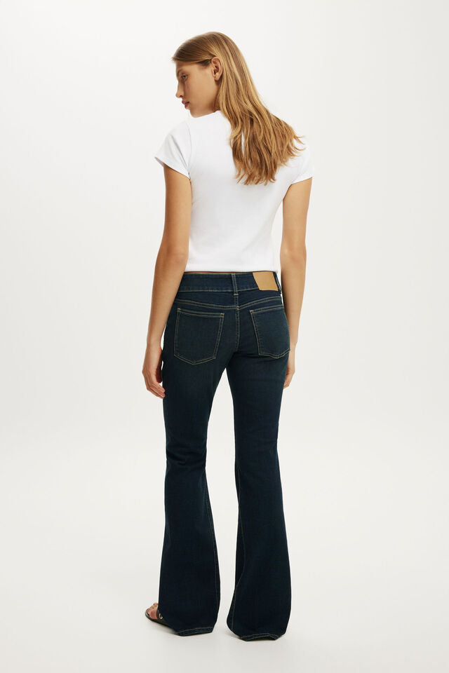 Cotton On Women's Mid-Rise Bootcut Jean - Lowlight Rinse Twist - Size 32 (US Size 10)