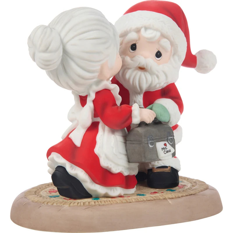 *Precious Moments -A Magical Kiss-mas Eve Night Figurine