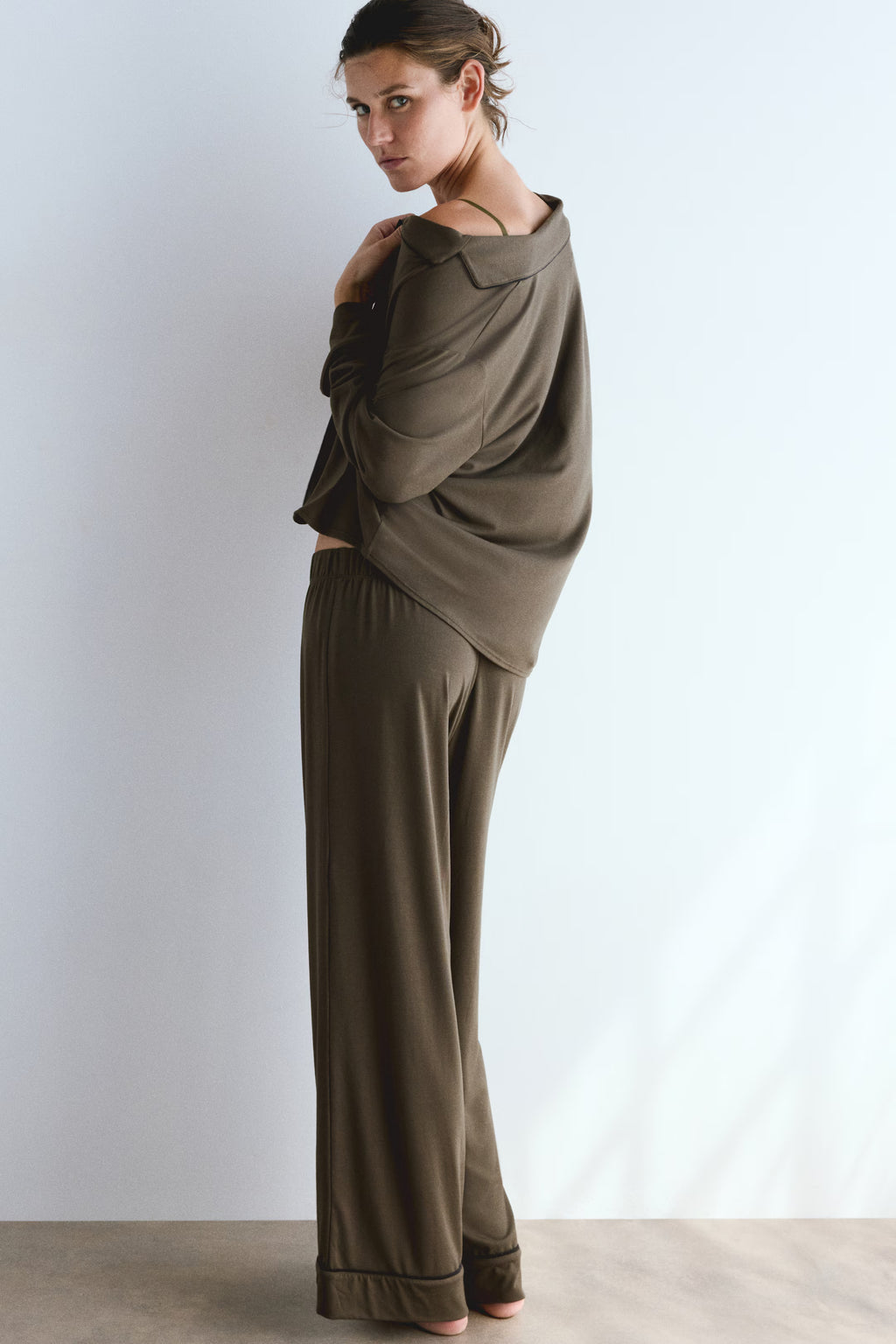 H&M - Women's Viscose-Blend Pajama Set - Dark Khaki Green - US Small