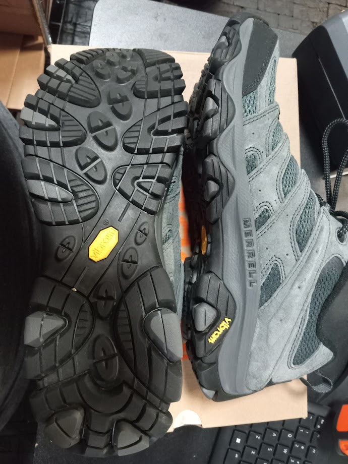 (PREV. LOVED) Merrell Men's Moab 3 Shoe-Color: Granite V2 Gris 12.5 M