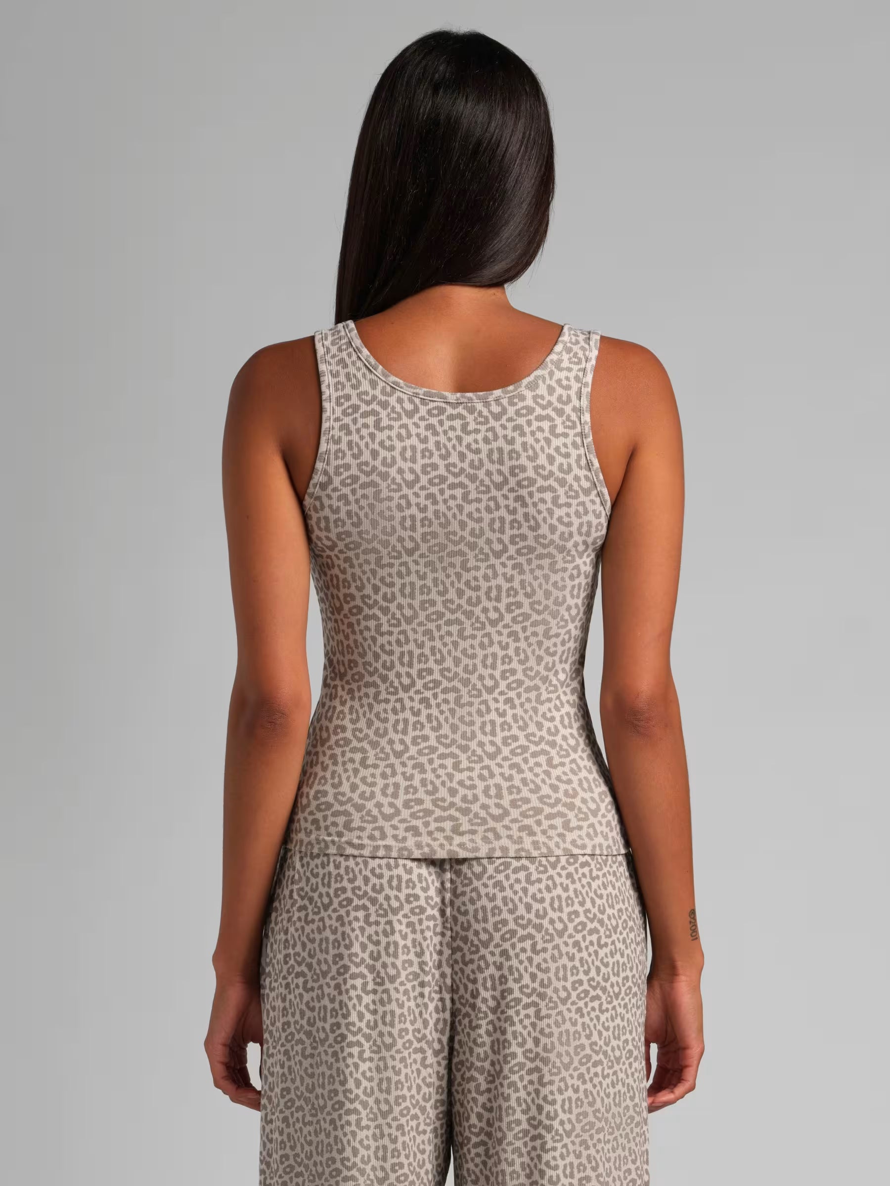 Comfrt-Women's Rib Contour Waist Length Tank-Desert Leopard, M