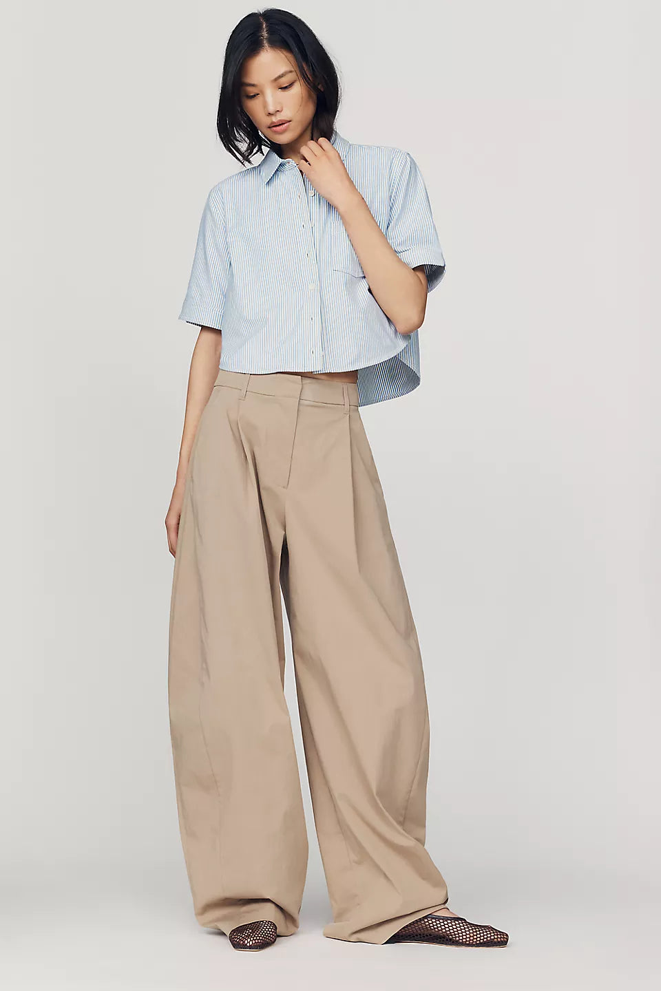Maeve Merritt Short-Sleeve Cropped Buttondown Shirt - Blue Yellow Stripe - Size Medium
