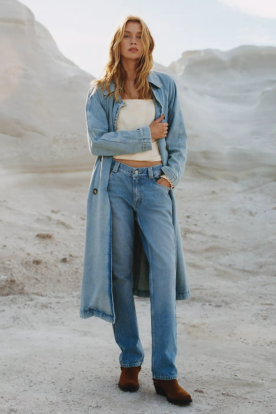 Pilcro Low Loose Low-Rise Straight Jeans - Size: 27