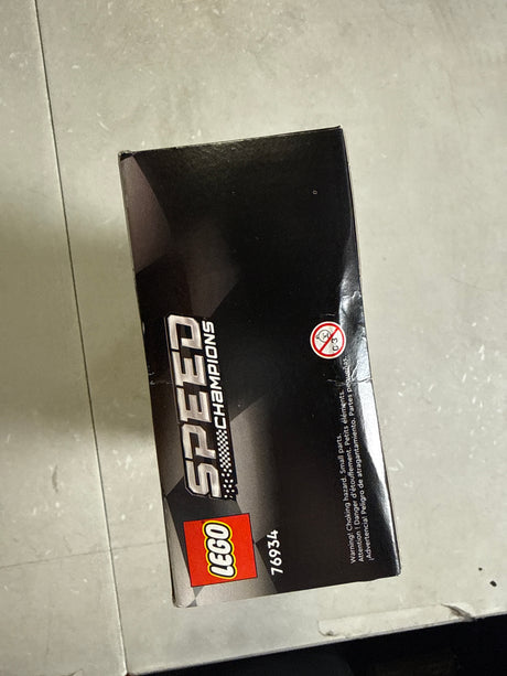 LEGO Speed Champions Ferrari F40 Supercar, Toy Car Model Building Set with Driver Minifigure, Collectible Ferrari Toy for Kids Ages 9 and Up, 76934