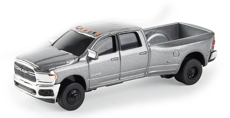 ERTL 1:64 diecast RAM 3500 Big Horn Sport Dually Pickup Truck (47169) - Silver