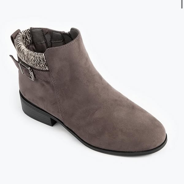 Maurices SuperCush Brooke Sweater Collar Boot/women's/size 7/ Burgundy