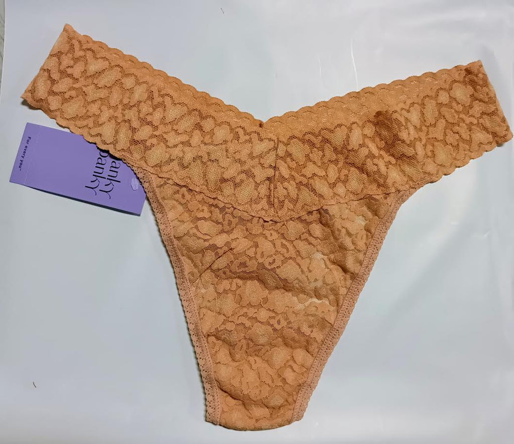 hanky panky Women's Daily Lace Cross-Dye Original Rise Thong - One Size: 4-14