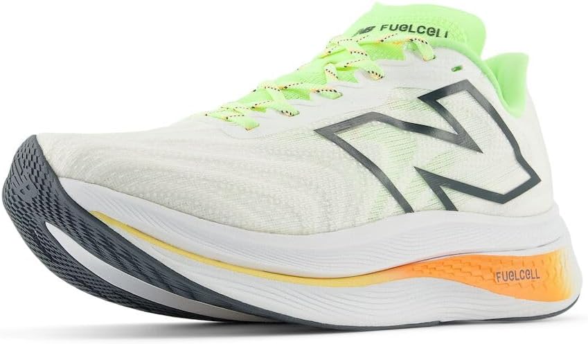 New Balance Women's FuelCell SuperComp Trainer V2 Running Shoe 7