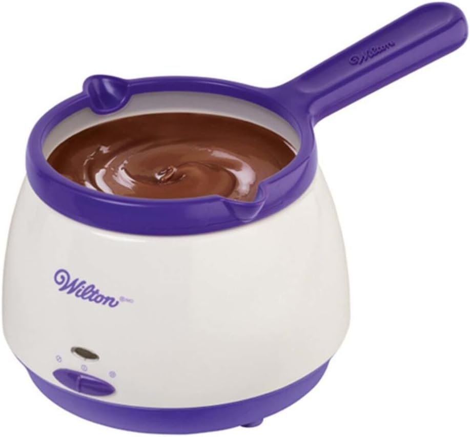 Wilton Candy Melts Melting Pot, Perfect for Strawberries and Cakepops, 2.5-cup Capacity, Packaging May Vary