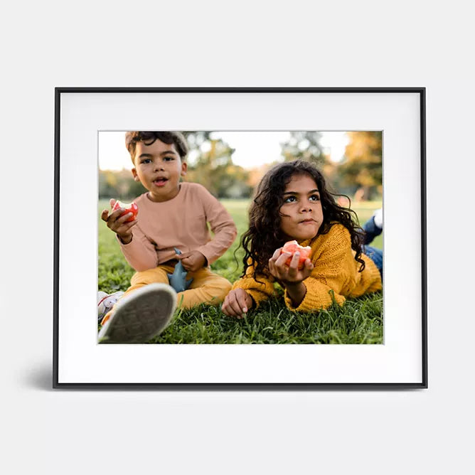 Summit by Aura Frames 15-Inch HD Walden Digital Frame