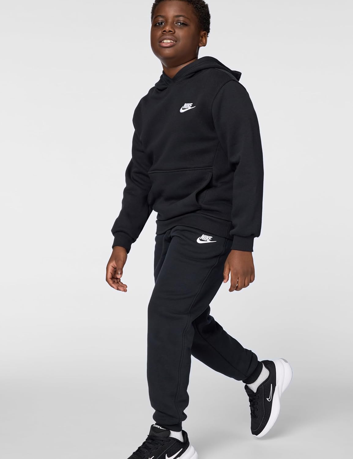 Nike Unisex Big Kids' Sportswear Club Fleece Joggers - Boys and Girls Fleece Jogger Pants | Black/White | MD