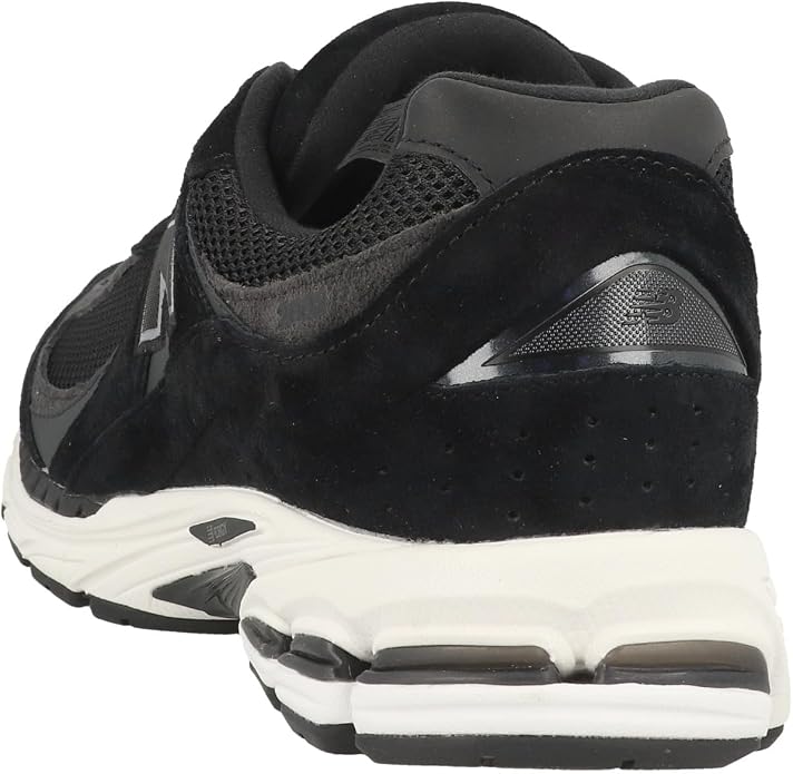 New Balance Men's 2002r Sneaker size 10.5