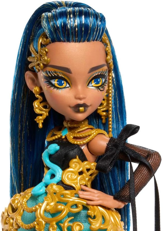 Monster High Scary Sweet Birthday Cleo De Nile Doll in Party Dress with Balloon & Gift