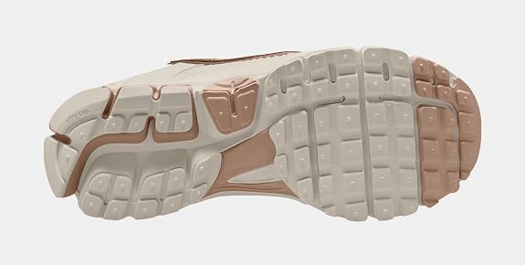 Nike Women's Zoom Vomero 5 Sneakers (Size: 9)