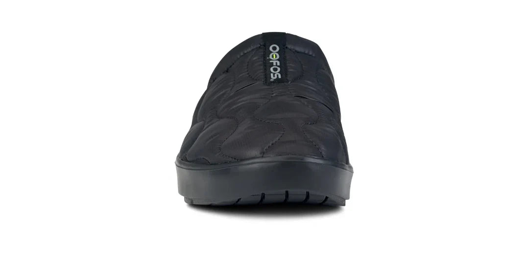 *7.5 Oofos Women's OOcoozie Thermo Mule Slipper Black