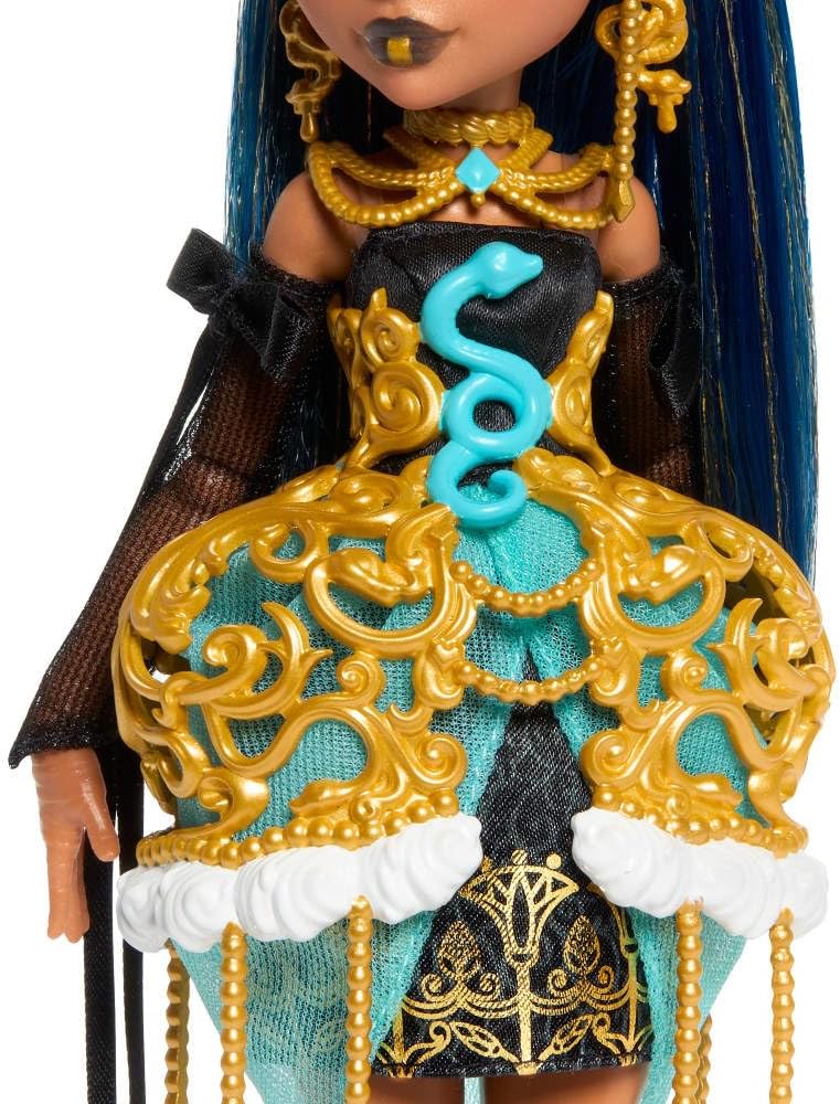 Monster High Scary Sweet Birthday Cleo De Nile Doll in Party Dress with Balloon & Gift