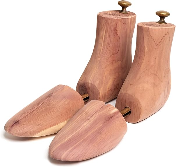 Cobbler's Choice Cedar Boot Trees for Men - Aromatic Wood With Split Toe Size/Medium 8-9.5'