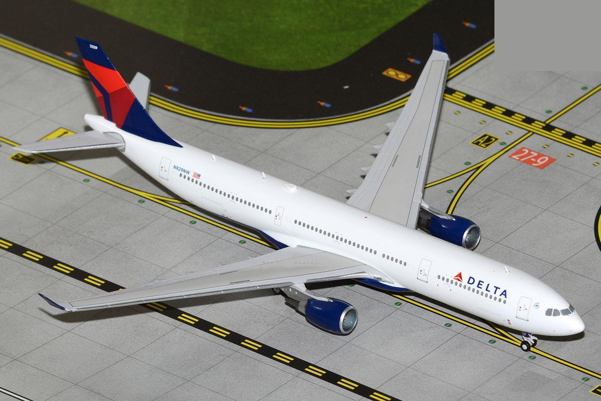 GeminiJets GJDAL2106 Delta Airbus A330-300 N829NW; Scale 1:400 Ages 14+