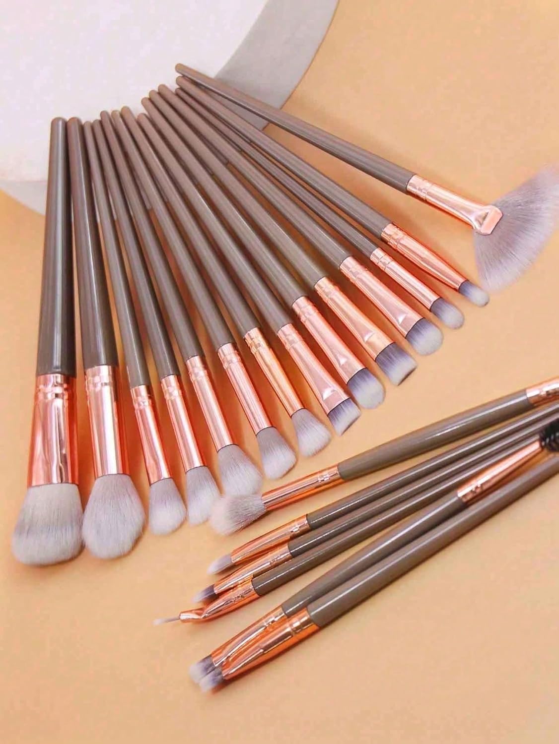 40 PCS! Introducing the Makeup Sponge Puff and Brush Master Kit