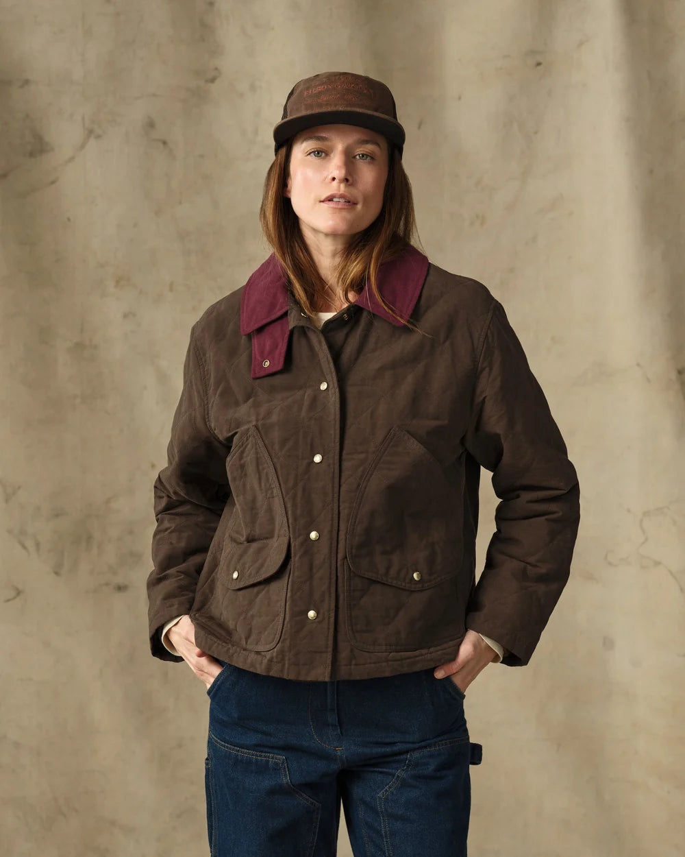 Filson Women's Quilted Outfitter Jacket - Dark Brown - Size Small