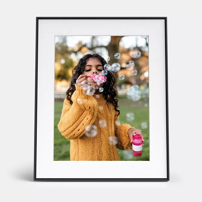 Summit by Aura Frames 15-Inch HD Walden Digital Frame