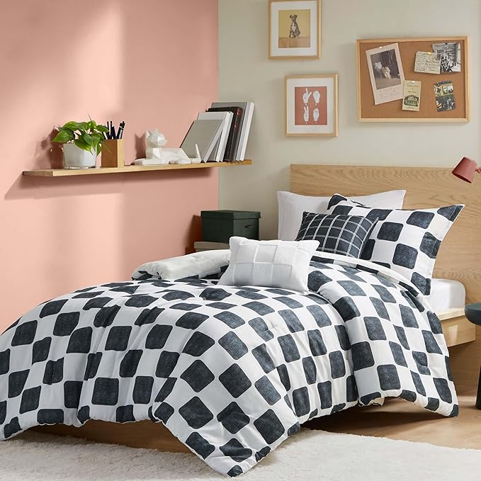 Intelligent Design Comforter Set Chic Black & White Checkered Print