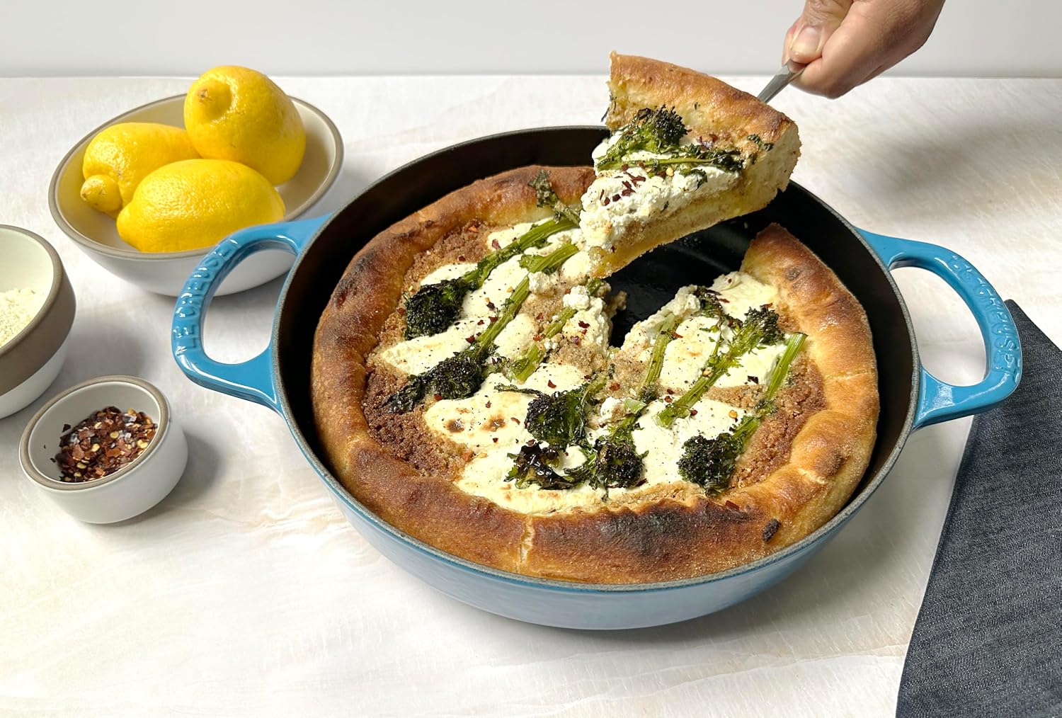 Le Creuset Enameled Cast Iron Signature Everyday Pan, 11" , Sea Salt