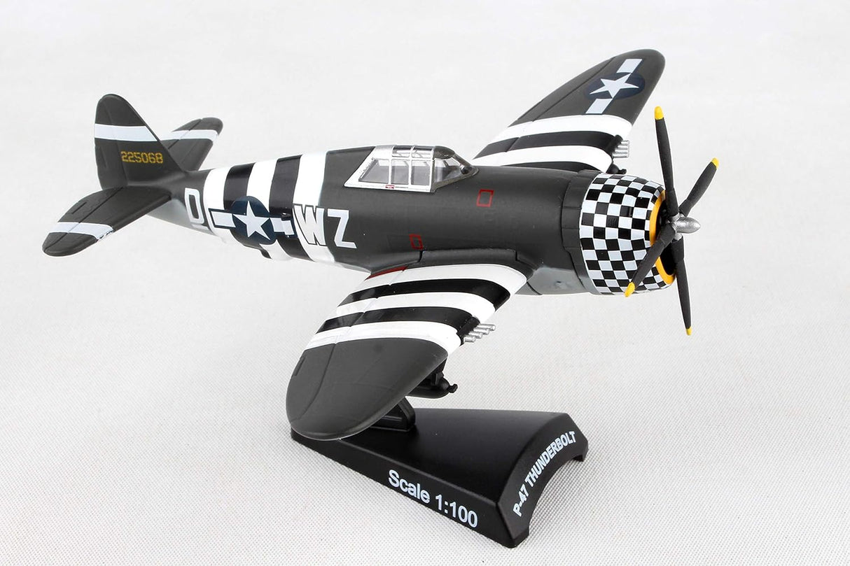 Daron Postage Stamp P-47 Thunderbolt Snafu 1/100 PS5359-3,Black Ages 14+