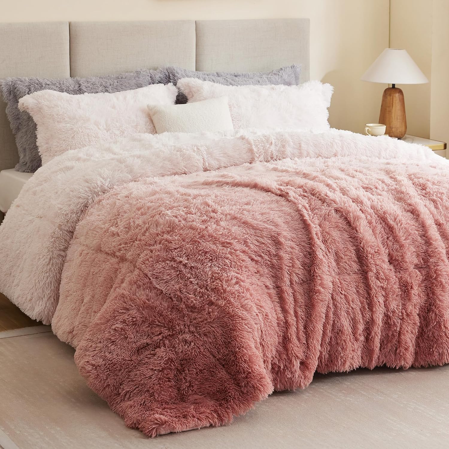 Intelligent Design Brielle Comforter Set (3 Piece) - Blush - King/Cal King
