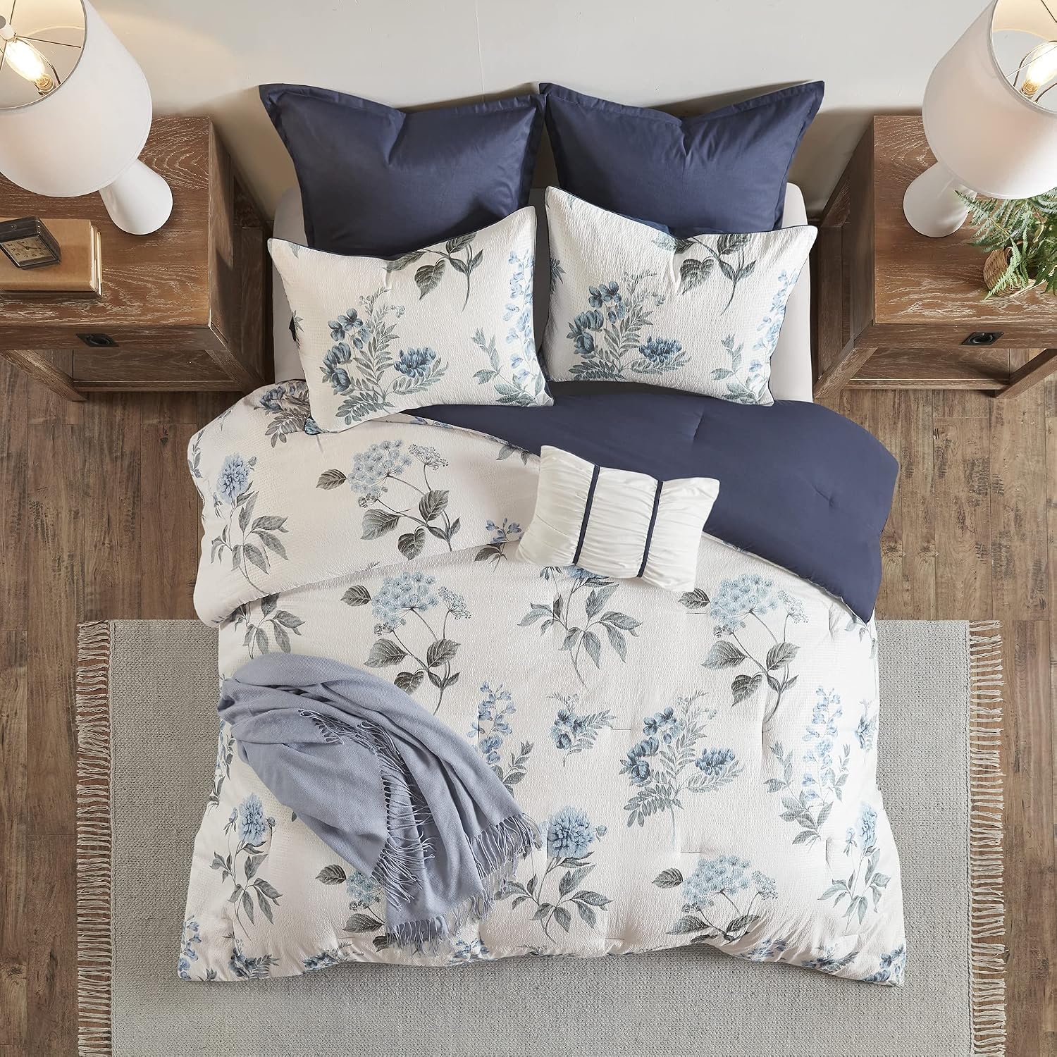 Madison Park (King / Cali King) 7-Piece Printed Seersucker Comforter Set with Throw Blanket - Zennia Blue