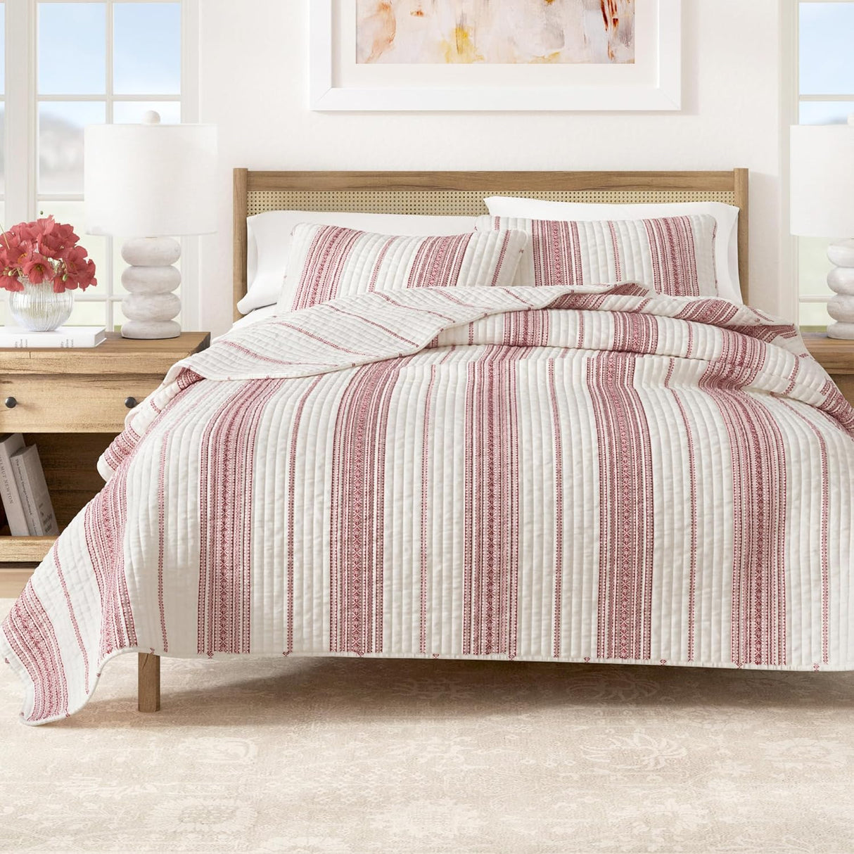 Great Bay Home Twin/Twin XL Reversible Quilt Bedding Set - All Season, Modern, Lightweight Bedspreads - Red Striped Coverlets (Includes 1 Quilt, 1 Pillow Sham)