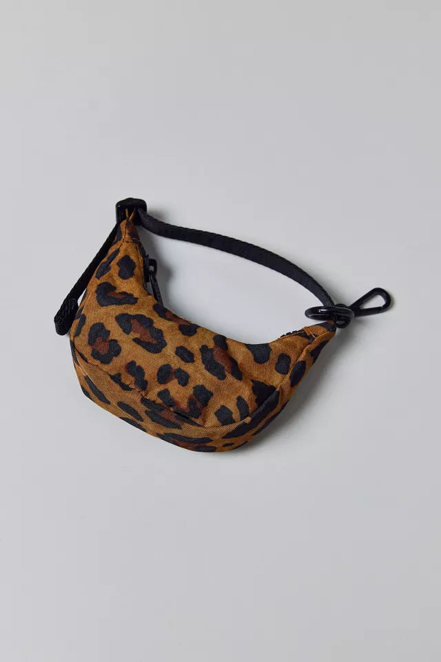 URBAN OUTFITTERS | BAGGU Crescent Bag Charm | Leopard