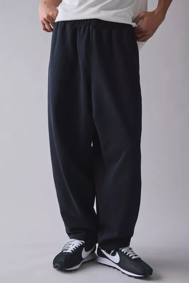 *Black Nike Club Relaxed Sweatpants Mens M