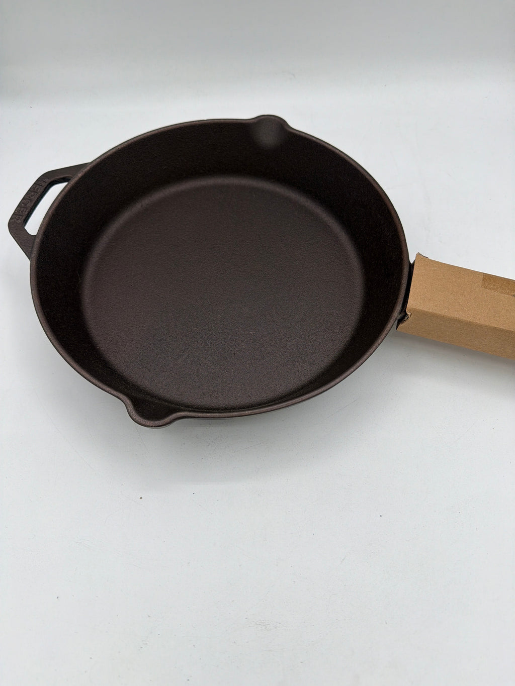 Mercer Culinary Pre-Seasoned Cast Iron Skillet, 10.25-Inch