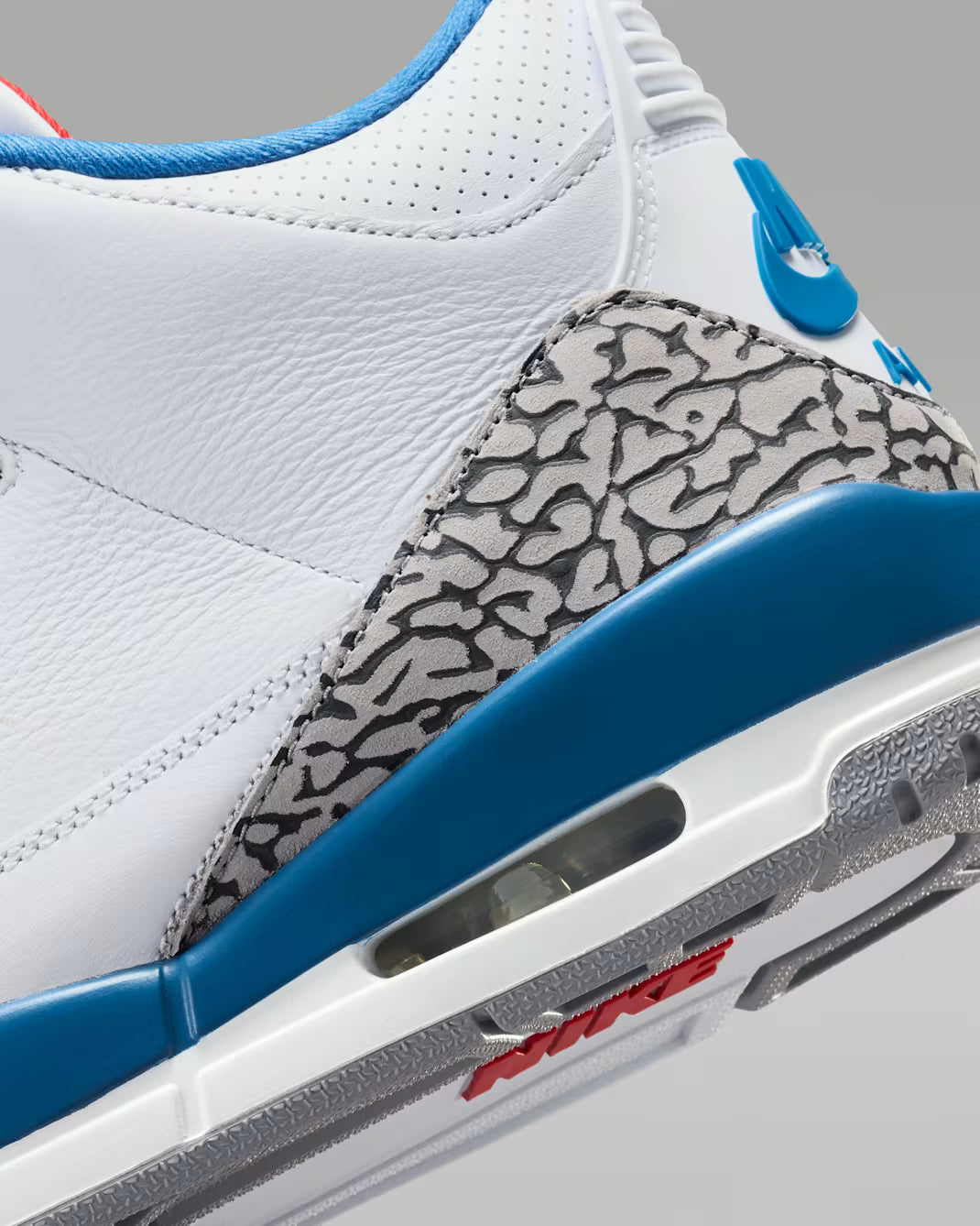 *AIR JORDAN 3 RETRO OG "TRUE BLUE Men– 13- White/Fire Red-true Blue