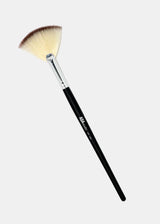 AOA Studio - F17 Professional Fan Brush