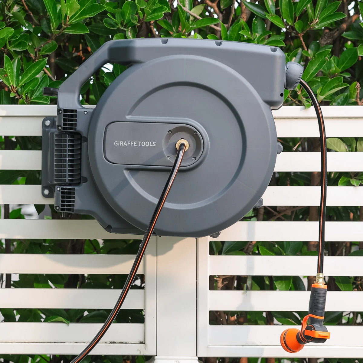 Giraffe Tools - Retractable Garden Hose Reel-5/8 in-115ft, Wall-Mount