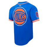 NBA NEW YORK KNICKS SCRIPT TAIL MEN'S MESH BUTTON DOWN SHIRT SIZE: MED