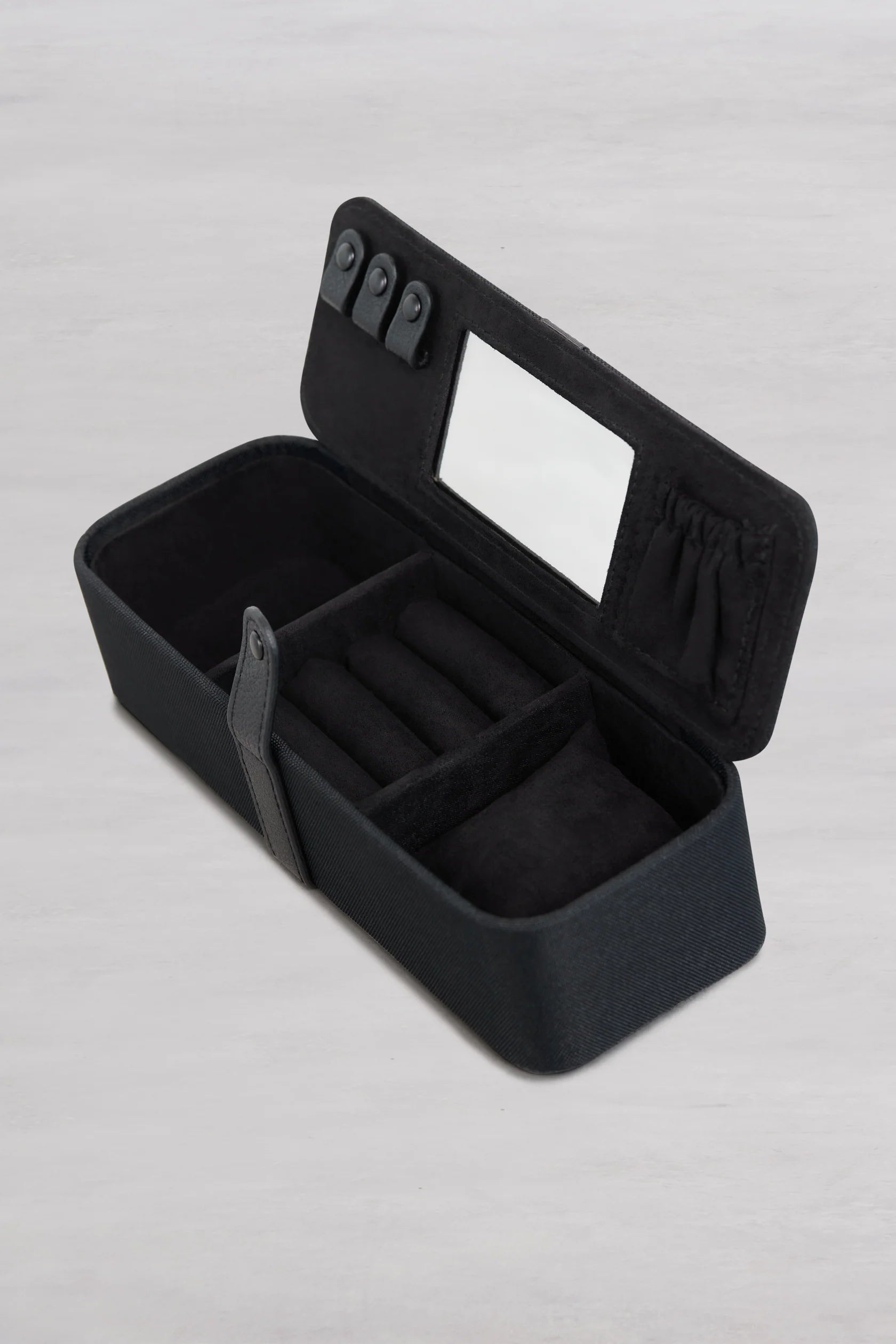Béis The Jewelry Case in Black