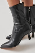 Dolce Vita - Arya in Black Leather Women's 6.5