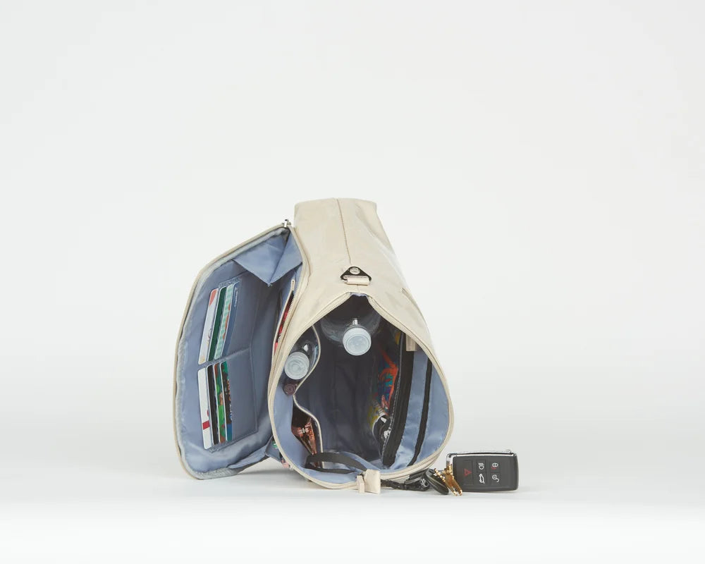 IHKWIP The Sensational Chain Shoulder Bag W/ Crossbody Strap - Patent Navy