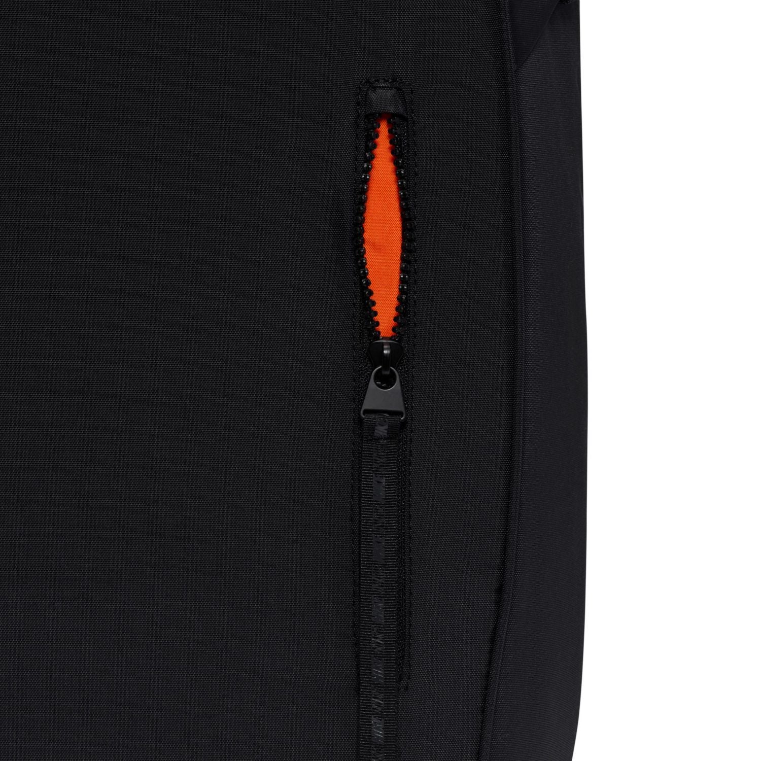NIKE 25L Sportswear Commute Backpack in Black/Black/Anthracite - NWT!