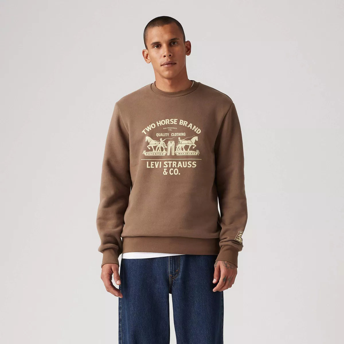 Levi's Men's Logo Crewneck Standard Fit Sweatshirt - Brown L