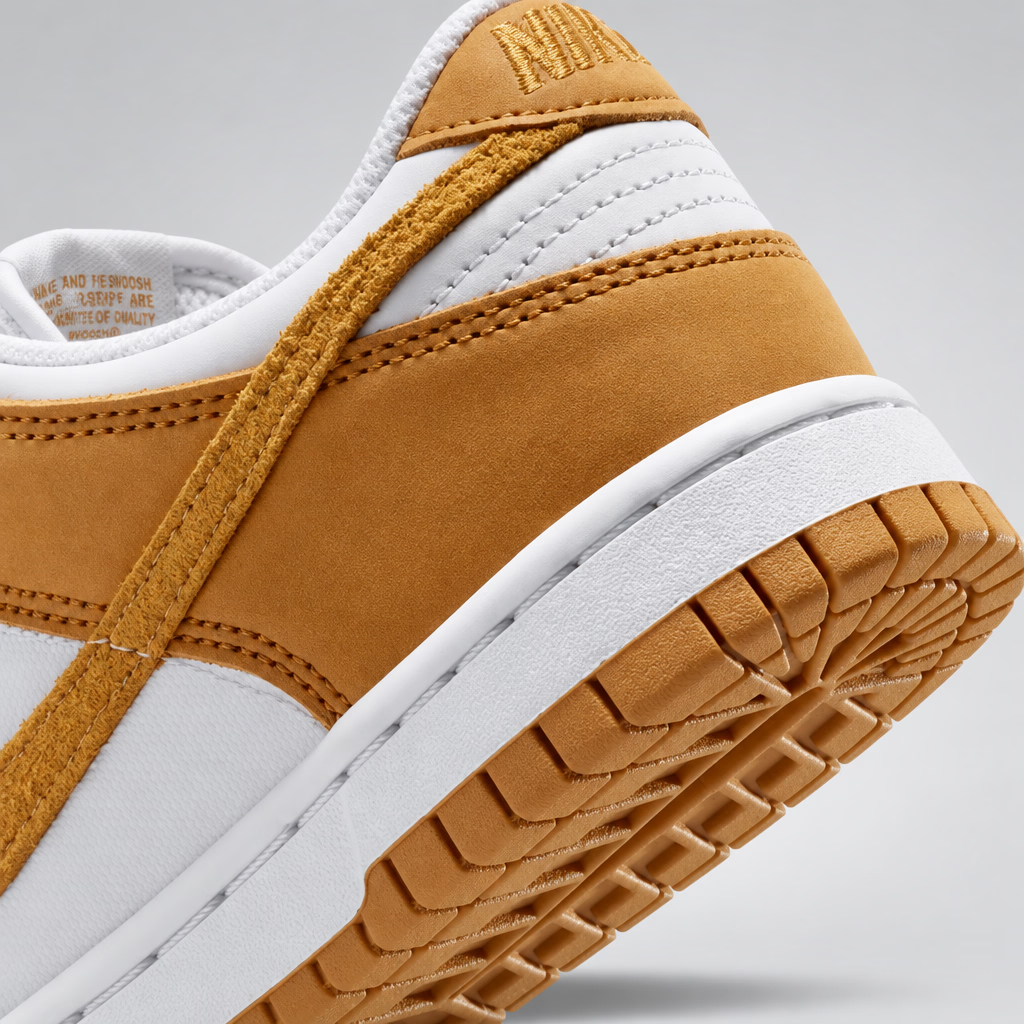 NIKE - Dunk Low SE (GS) - Vast Grey/Desert Ochre/White - 5Y