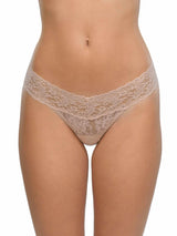 hanky panky Women's Signature Lace Low Rise Thong - One Size: 2-12