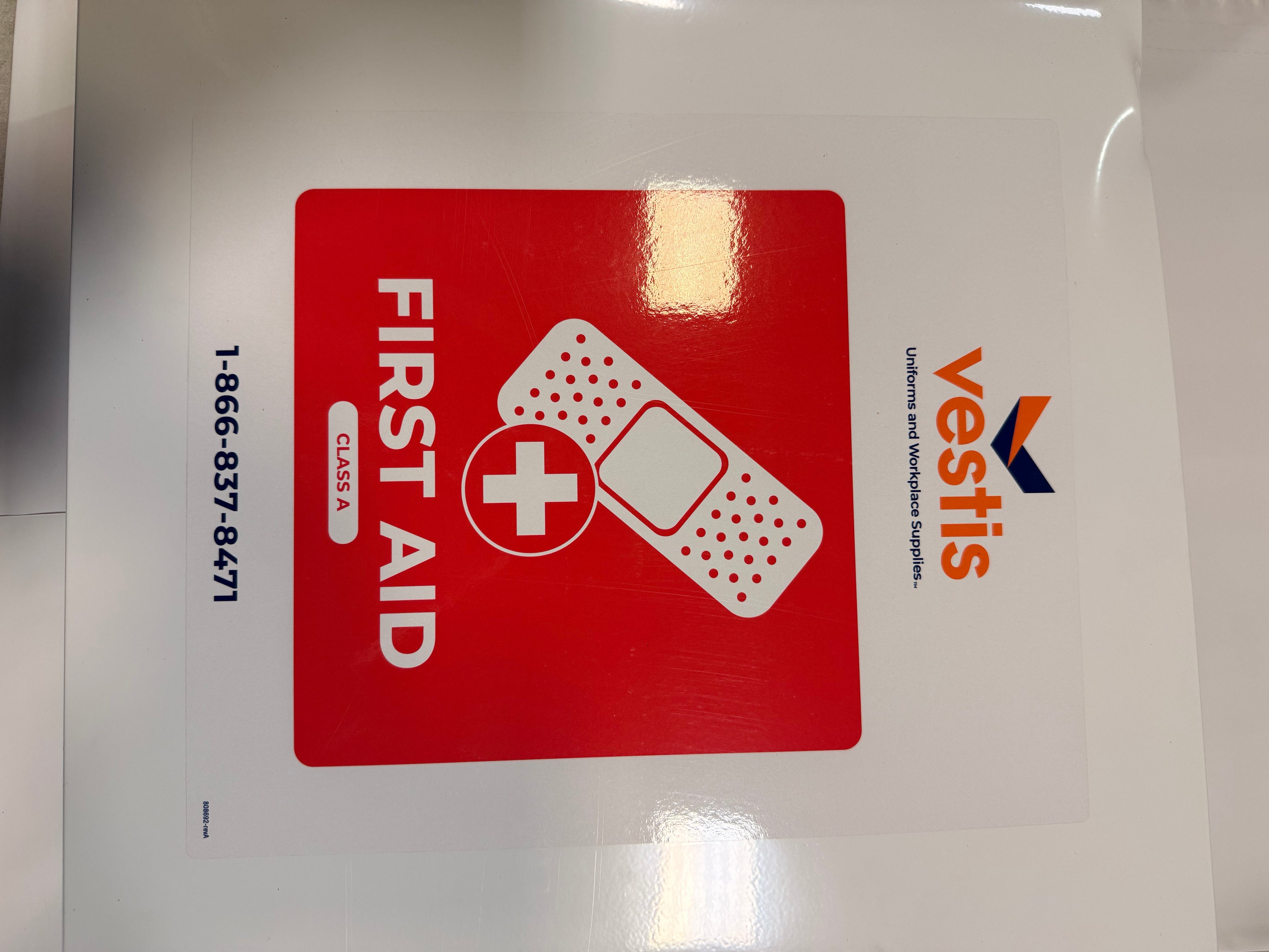 Vestis First Aid Class A Medical Box C22640126-0028 Model: 59354-021 ( Damaged , dented Case , still opens fine )