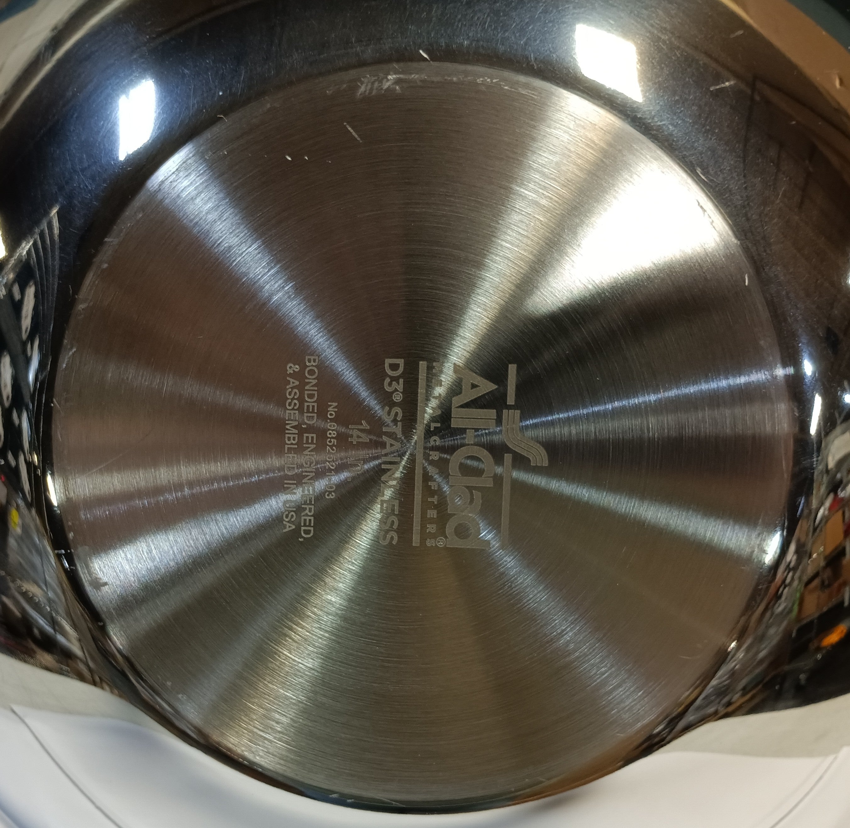 All-Clad D3 Stainless Steel 14-inch Wok Pan