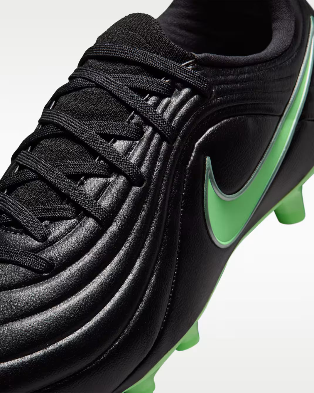 *Nike Jr. Tiempo Maestro Academy, Black/Illusion Green Black, Kids' 3Y