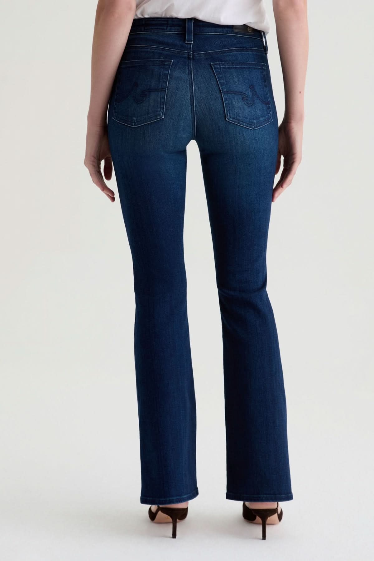 AG : Farrah Boot Jeans in Epilogue Size: 29x32